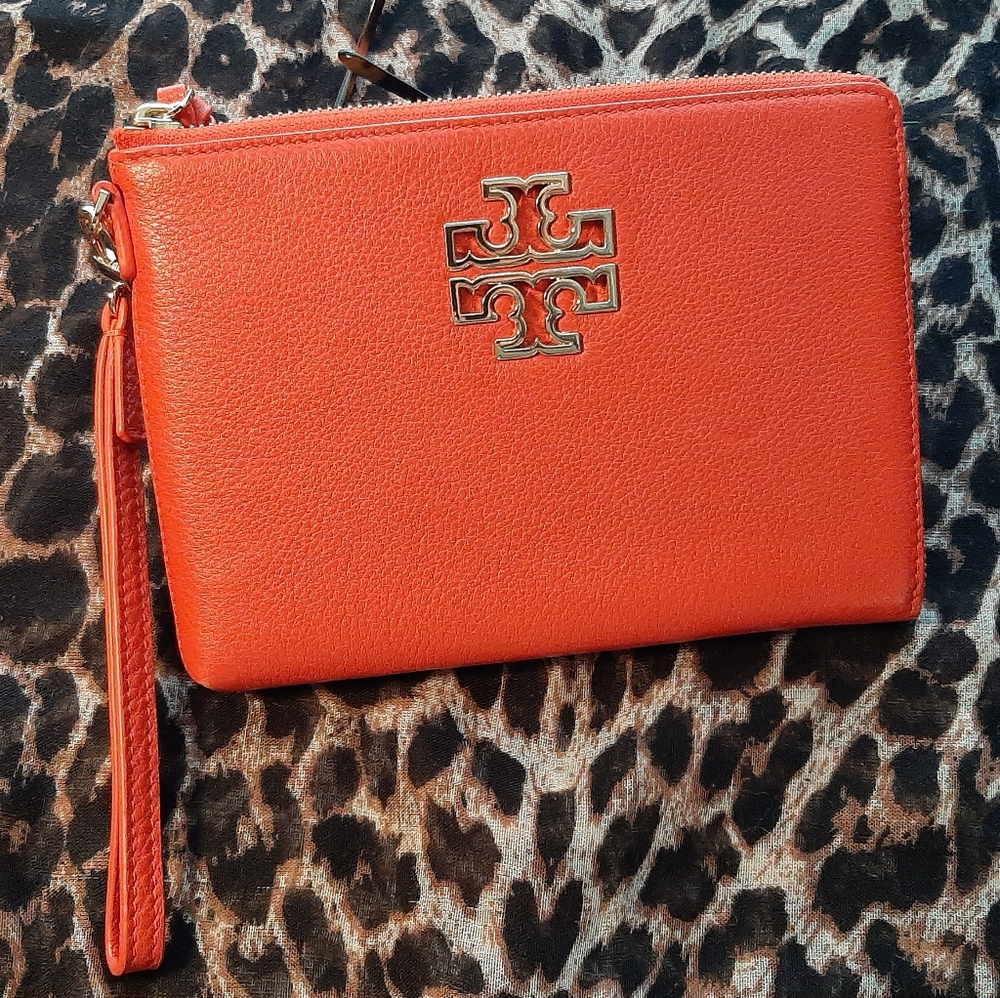 *** NWOT ***  Tory Burch Britton Wristlet